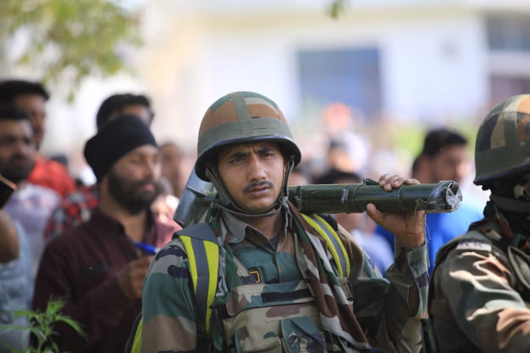 Indian army 1522325394