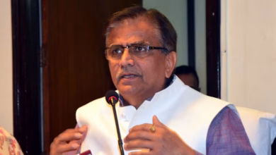 Minister op dhankar 1462821829