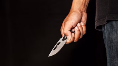 Attack with knife 1663135464