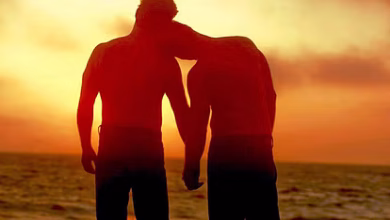 Gay love 1476736132