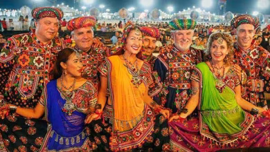 Participants performs during nine days long navratri festival 1569838821